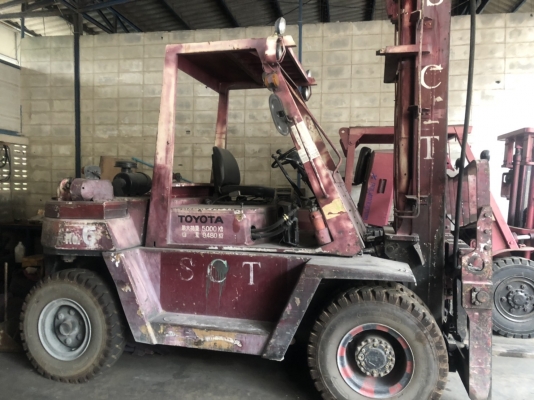 ขาย FORKLIFT TOYOTA 6 ตัน เสายกสูง4.5 เมตร ขาย FORKLIFT TOYOTA 6 ตัน เสายกสูง4.5 เมตร