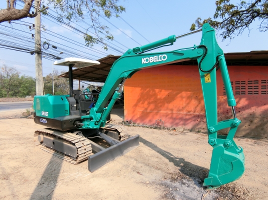 ขายรถขุดแบคโฮ KOBELCO SK027 ขนาดเทียบเท่าPc30 รถเก่านอกแท้100\% (เครื่องแน่น ระบบไว แทรคเหล็ก) รถพร้อมใช้งาน เอกสารใบอินวอยครบ              ????ราคา 290,000 ต่อรองได้???? ☎️ติดต่อ 096-3268553 (สถิตย์พันธ์) ????ID LINE 0963268553 ร้านรุ่งเจริญแทรกเตอร์ อำเภ