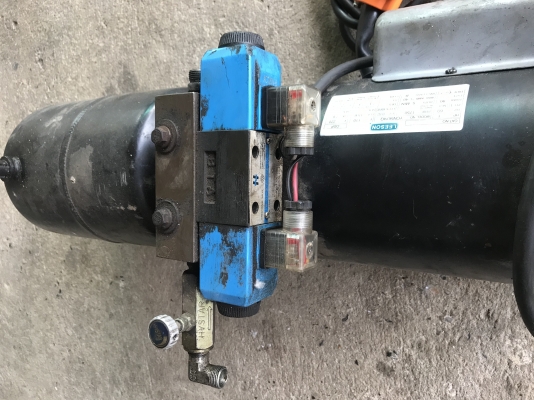 ขายปั้มไฮดรอลิก ใช้ไฟ 220 V พร้อมโซลีนอย 2 ทาง