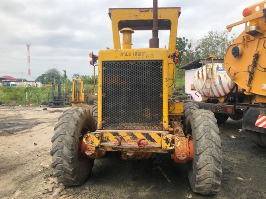 รถเกรด cat 120G ใบมีด 12 ฟุต รถเกรด cat 120G ใบมีด 12 ฟุต