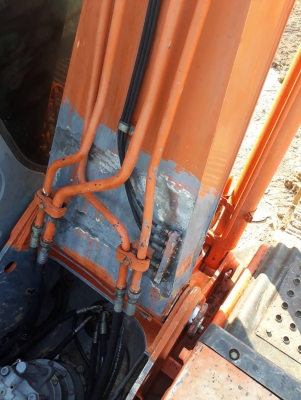 ขายรถแบคโฮ HITACHI ZX 200-1 ขายรถแบคโฮ HITACHI ZX 200-1