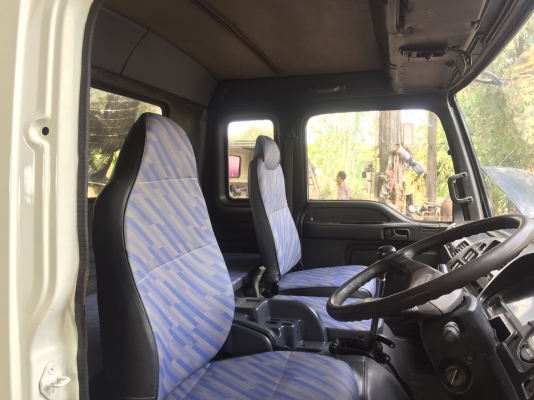 ขาย หัวเก๋งสิบล้อ (  ISUZU  เดก้า  )   สีใหม่ มีขาดีดหน้า-ขาคำ้หลัง พร้อมใช้