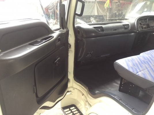 ขาย หัวเก๋งสิบล้อ (  ISUZU  เดก้า  )   สีใหม่ มีขาดีดหน้า-ขาคำ้หลัง พร้อมใช้