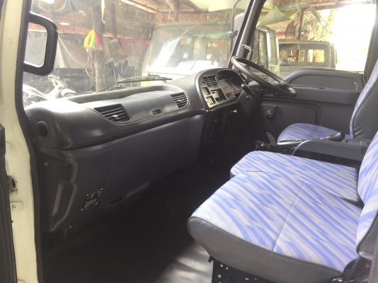 ขาย หัวเก๋งสิบล้อ (  ISUZU  เดก้า  )   สีใหม่ มีขาดีดหน้า-ขาคำ้หลัง พร้อมใช้