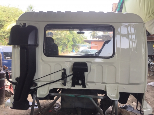 ขาย หัวเก๋งสิบล้อ (  ISUZU  เดก้า  )   สีใหม่ มีขาดีดหน้า-ขาคำ้หลัง พร้อมใช้