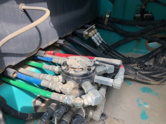 ขาย KOBELCO SK200-9 # YN13 Year 2014 เก่านอกจากญี่ปุ่น ยังไม่เคยใช้งานในเมืองไทย สนใจติดต่อ อำพล 090-9694506,