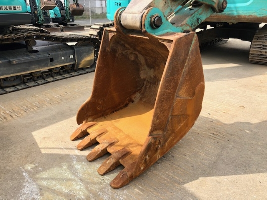 ขาย KOBELCO SK200-9 # YN13 Year 2014 เก่านอกจากญี่ปุ่น ยังไม่เคยใช้งานในเมืองไทย สนใจติดต่อ อำพล 090-9694506,