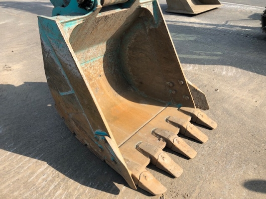 ขาย KOBELCO SK200-9 # YN13 Year 2014 เก่านอกจากญี่ปุ่น ยังไม่เคยใช้งานในเมืองไทย สนใจติดต่อ อำพล 090-9694506,