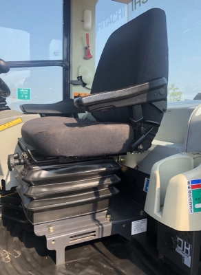 ขายรถตักล้อยาง HITACHI ZW140-5B (เท่าเทียบ WA200-7) ปี 2015 นำเข้าเองจากญี่ปุ่น สภาพสวยพร้อมใช้ มีVDOการทำงานครับ