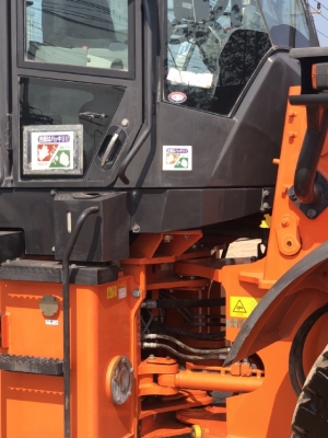 ขายรถตักล้อยาง HITACHI ZW140-5B (เท่าเทียบ WA200-7) ปี 2015 นำเข้าเองจากญี่ปุ่น สภาพสวยพร้อมใช้ มีVDOการทำงานครับ