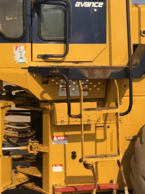 ขายรถตักล้อยาง KOMATSU WA300-1 นำเข้าเองจากญี่ปุ่น สภาพสวยพร้อมใช้ มีVDOการทำงานครับ ขายรถตักล้อยาง KOMATSU WA300-1 นำเข้าเองจากญี่ปุ่น สภาพสวยพร้อมใช้ มีVDOการทำงานครับ