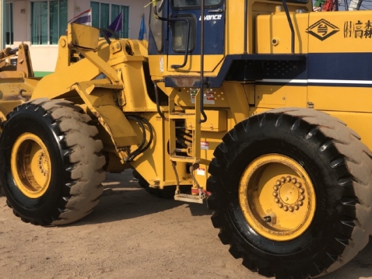 ขายรถตักล้อยาง KOMATSU WA300-1 นำเข้าเองจากญี่ปุ่น สภาพสวยพร้อมใช้ มีVDOการทำงานครับ ขายรถตักล้อยาง KOMATSU WA300-1 นำเข้าเองจากญี่ปุ่น สภาพสวยพร้อมใช้ มีVDOการทำงานครับ