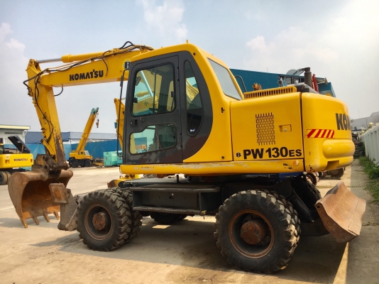 Komatsu PW130ES-6K รถขุดล้อยาง นำเข้าจากญี่ปุ่น โทร. 080-6565422 (หนิง)