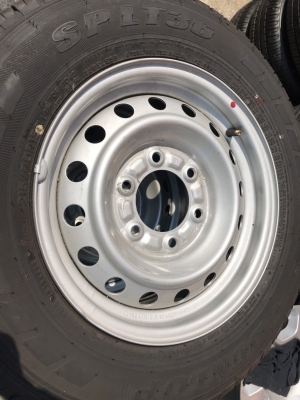 ล้อกะทะขอบ 15 พร้อมยางป้ายแดงปี 18