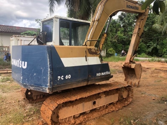 ขายรถแบคโฮ KOMATSU PC60-6 ระบบไฟเต็ม ราคา 420000