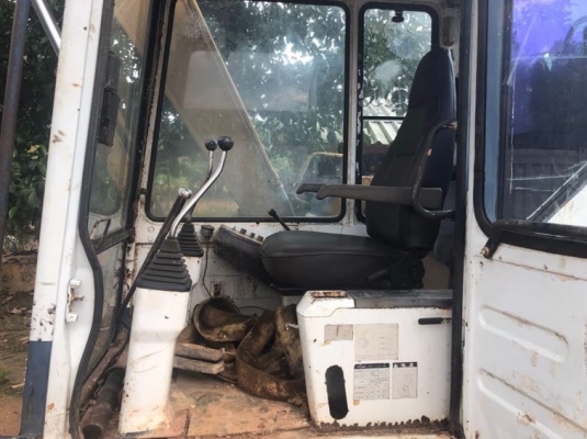 ขายรถแบคโฮ KOMATSU PC60-6 ระบบไฟเต็ม ราคา 420000 ขายรถแบคโฮ KOMATSU PC60-6 ระบบไฟเต็ม ราคา 420000