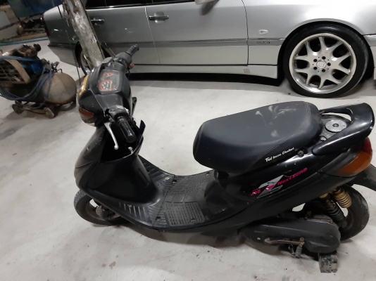 ขาย jog z กับ jog zr สองคันขาย 20000 ขาย jog z กับ jog zr สองคันขาย 20000