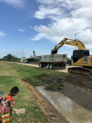 มี VDO ให้ชม.KOMATSU PC200-7 เอกสารชุดจดทะเบียน ราคา 1400000 มี VDO ให้ชม.KOMATSU PC200-7 เอกสารชุดจดทะเบียน ราคา 1400000