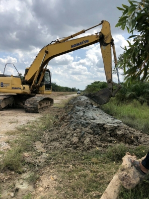 มี VDO ให้ชม.KOMATSU PC200-7 เอกสารชุดจดทะเบียน ราคา 1400000 มี VDO ให้ชม.KOMATSU PC200-7 เอกสารชุดจดทะเบียน ราคา 1400000