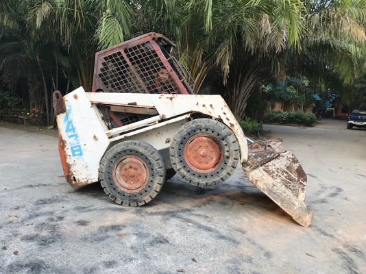 ขายรถตัก BOB CAT743B ดีเซล30กว่าแรง สวยเดิมจากญี่ปุ่น ยังไม่เคยใช้ในไทย 155,000เท่านั้น!!