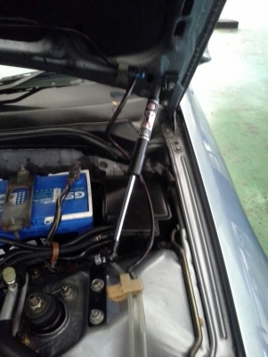 ขายโช๊คค้ำฝากระโปรงรถ HONDA รุ่น CIVIC 3 D ปี 90-95 ขายโช๊คค้ำฝากระโปรงรถ HONDA รุ่น CIVIC 3 D ปี 90-95