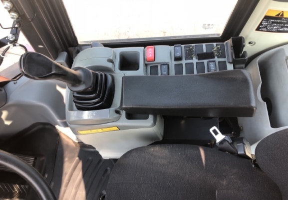 ขายรถตักล้อยาง HITACHI ZW140-5B (เท่าเทียบ WA200-7) ปี 2015 นำเข้าเองจากญี่ปุ่น สภาพสวยพร้อมใช้ มีVDOการทำงานครับ ขายรถตักล้อยาง HITACHI ZW140-5B (เท่าเทียบ WA200-7) ปี 2015 นำเข้าเองจากญี่ปุ่น สภาพสวยพร้อมใช้ มีVDOการทำงานครับ