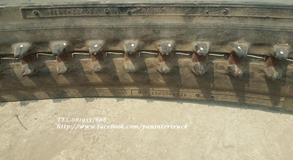 SALE* ขายถูกด่วนๆแทรคยาง ฟันแหลม /ฟันหมา *สำหรับรถไซค์10, 15, 20, 25 /ขนาด:180*37(ข้อ)*6.0 (เส้นละ :2,200 บาท)