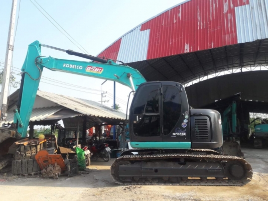 ขายจ้า..KOBELCO SK135SR YY01 เก่าใน สภาพดี  พร้อมใช้ เอกสารอินวอย ลองระบบกันได้ทุกวัน โทร 089-3818694จ๊อย
