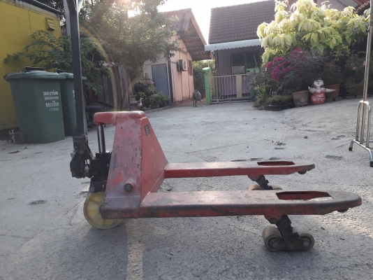 ขาย Hand Pallet ขนาด 3 ตันมือสองพร้อมใช้งาน  6,500 บาท