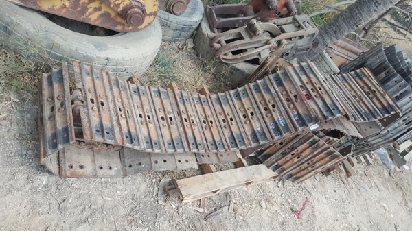 SALE* FROM JAPAN TRACK SHOE โซ่พร้อมแผ่นแทรค สำหรับรถไซค์40, 45 ,50, 55 :จำนวน 37ข้อ /ราคาเพียง:(คู่ละ) 40,000 บาท เท่านั้น!!