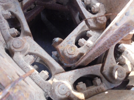 SALE* FROM JAPAN TRACK SHOE โซ่พร้อมแผ่นแทรค สำหรับรถไซค์40, 45 ,50, 55 :จำนวน 37ข้อ /ราคาเพียง:(คู่ละ) 40,000 บาท เท่านั้น!!