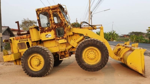 JH65 รถตักล้อยางเอวอ่อน KOMATSU@295,000฿ รถนอกเพิ่งนำเข้ามายังไม่เคยใช้งานในเมืองไทยเลยเครื่องดีเซล6สูบขับ4ล้อตัก2คิวยกสูง3.5เมตร เอกสารอินวอยล์สนใจคลิ๊ก☎081-989-1989 หรั่งครับ