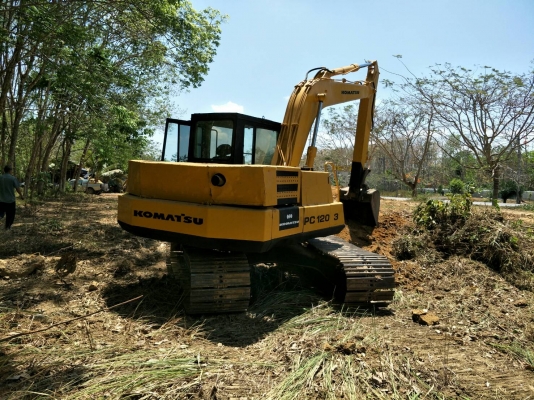 มี VDO ให้ชม.KOMATSU PC120-3 ราคา 300000