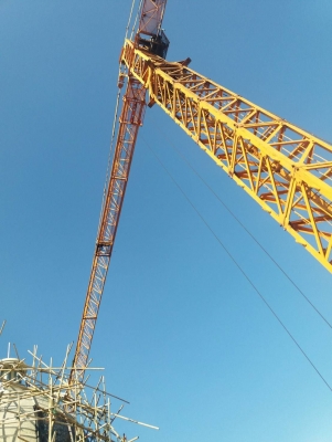 ขาย!!! ทาวเวอร์เครน Comedil รุ่น 4213