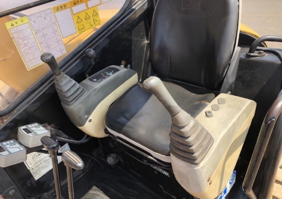 ขายรถขุด CAT 305SR นำเข้าจากญี่ปุ่น สภาพสวยพร้อมใช้ มีVDOการทำงานครับ