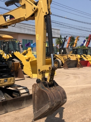 ขายรถขุด CAT 305SR นำเข้าจากญี่ปุ่น สภาพสวยพร้อมใช้ มีVDOการทำงานครับ