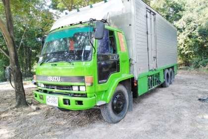 ขายรถบรรทุกล้อซีอีซูFRR เครื่อง 175 แรงม้าแน่นมากๆ ขายรถบรรทุกล้อซีอีซูFRR เครื่อง 175 แรงม้าแน่นมากๆ