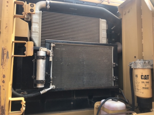 แบคโฮ CAT320D ใช้งาน 16,xxx ชั่วโมง พร้อมใช้งาน เอกสารอินวอยส์ ราคา 1,750,000.- ต่อรอง  สนใจ 092-5852277