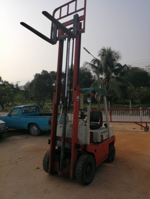 รถยกนิสสัน