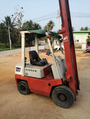 รถยกนิสสัน