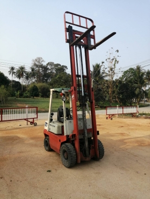 รถยกนิสสัน