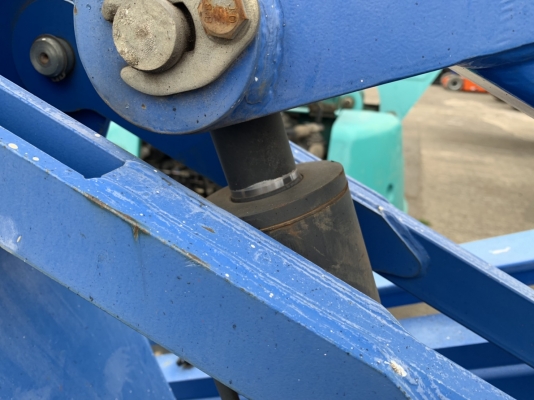 ขายรถกระเช้าไฟฟ้ายกได้สูง 13 ม.สนใจติดต่อ 062-709-1747 ขายรถกระเช้าไฟฟ้ายกได้สูง 13 ม.สนใจติดต่อ 062-709-1747