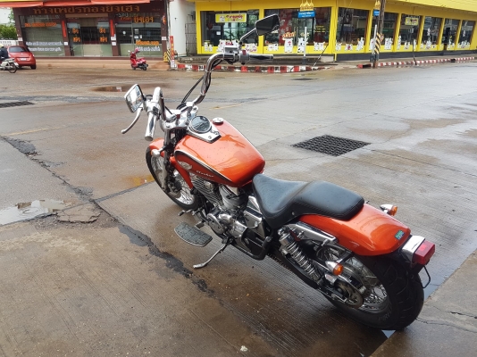 ขาย HONDA SHADOW SLASHER400 ปี2006 กุญแจชิฟ สีเดิม โครเมี่ยมเงา ท่อแต่ง แฮนด์โหน อินวอยส์ สรรพสามิตร