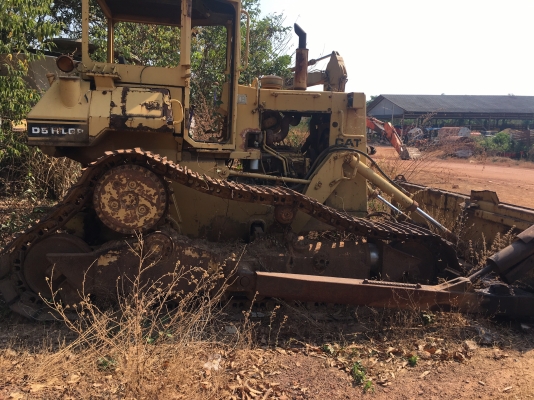 ขายรถแทรกเตอร์ CAT D5H เกียร์ตัด