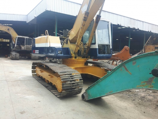 ขายแบคโฮโคมัสสุ PC200-5 มีคอลโทนสั้นกับคอลโทนราคา 550,000 เท่ากัน