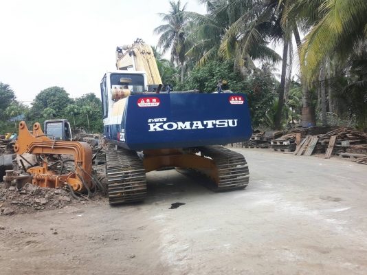 ขายแบคโฮโคมัสสุ PC200-5 มีคอลโทนสั้นกับคอลโทนราคา 550,000 เท่ากัน