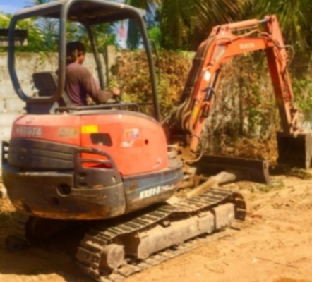 ขายด่วน คูโบต้า KX91-3 S2 พร้อมใช้งานได้เลยครับ รถใช้งานน้อย 3,200 ชม. บอดี้สวยๆเครื่องแรงดีทำงานเร็ว ช่วงล่างแน่นพร้อมทำงาน ราคาต่อรองได้ครับ