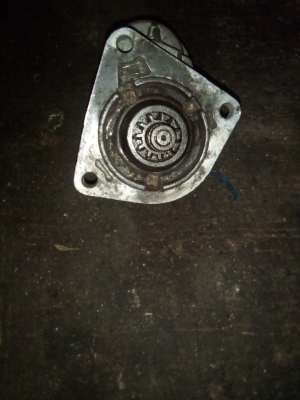 ไดสตร์าจเครื่อง6สูบ ใช้งานได้ปกติ ราคา 2500บาท โทร 0850853022