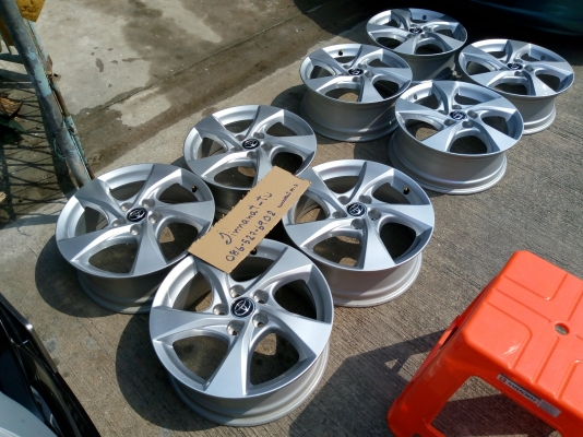 ล้อแม็ก TOYOTA C-HR 17-5-114.3 ก.6.5นิ้ว et+45 CB 60.1mm