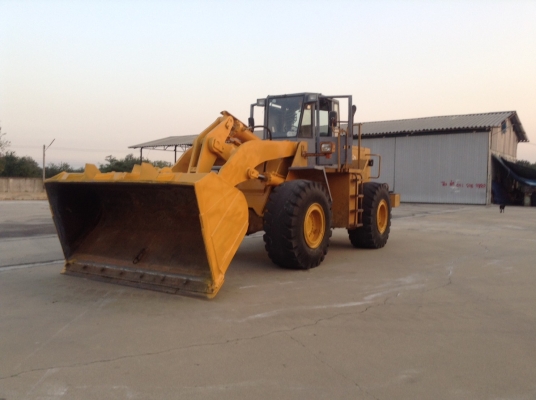 รถตักล้อยาง TCM 870-2